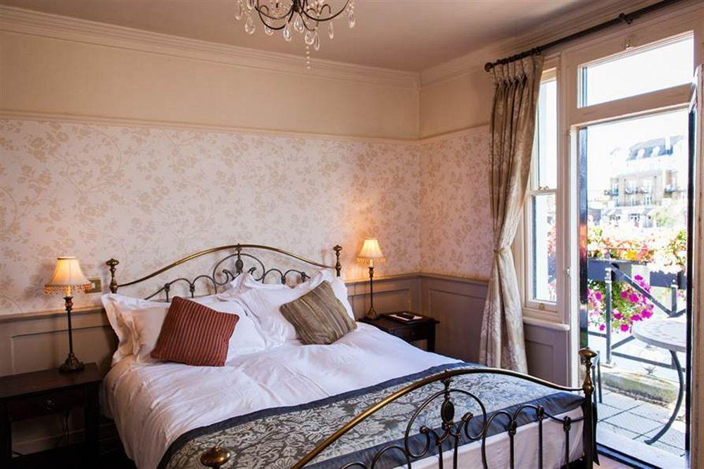 The Swan Hotel Staines-upon-Thames Exteriör bild