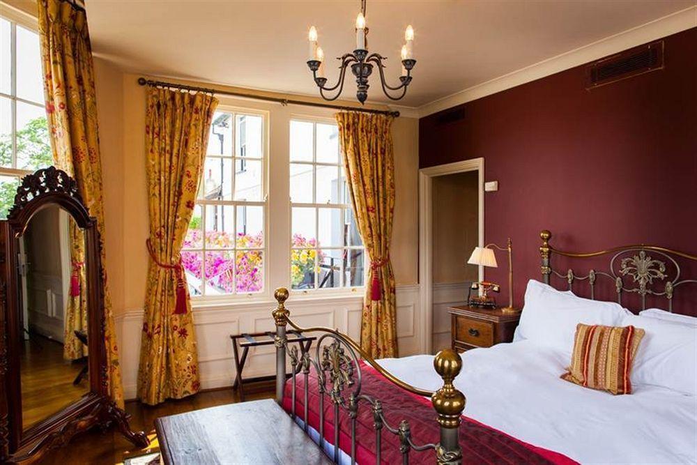The Swan Hotel Staines-upon-Thames Exteriör bild
