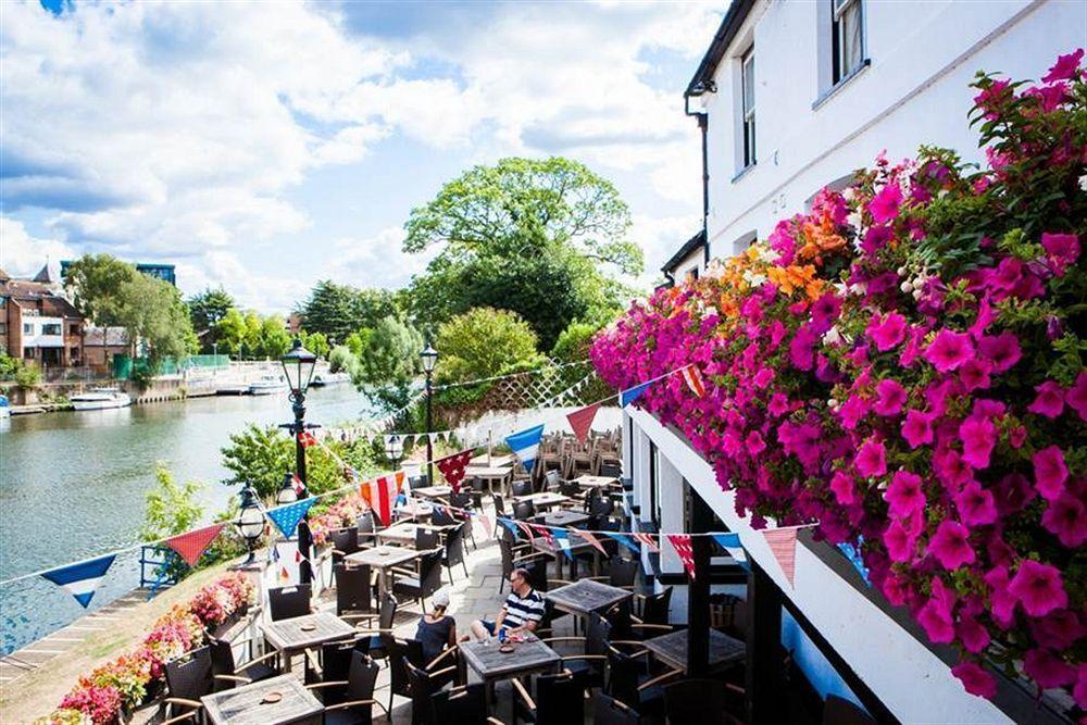The Swan Hotel Staines-upon-Thames Exteriör bild