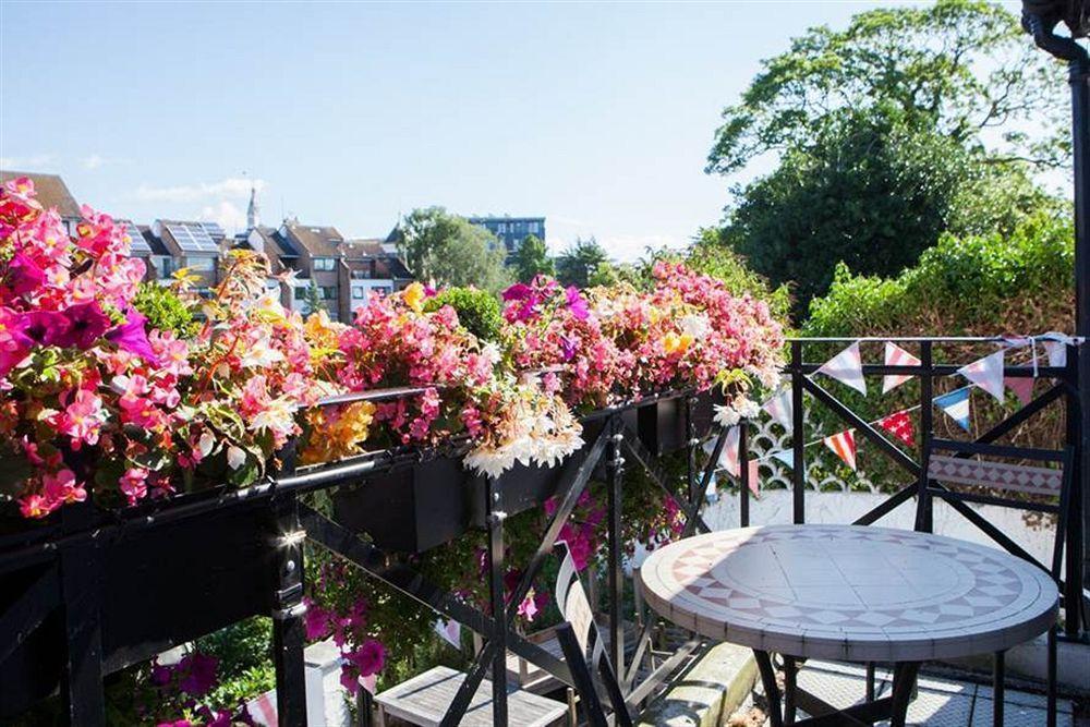 The Swan Hotel Staines-upon-Thames Exteriör bild